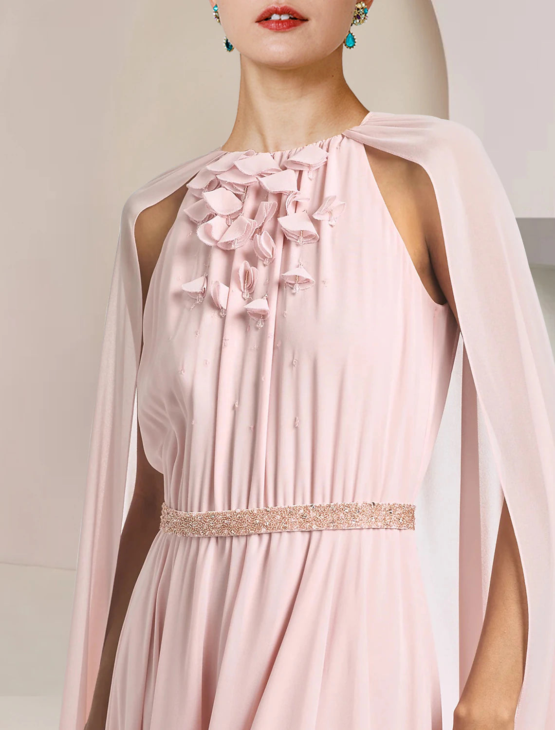 Abito da cerimonia per la madre della sposa, a trapezio, elegante, con scollo a barchetta, lunghezza al pavimento, in chiffon, senza maniche, con fascia/fiocco floreale